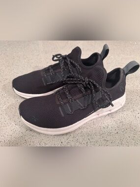 On Running OnCloud On Cloud Cloudeasy Black Knit Lace-Up Sneakers 9